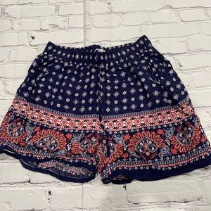 Women’s/juniors print shorts - NWOT